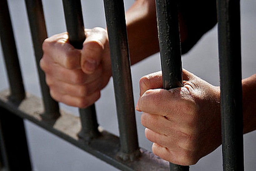 В Первоуральске экс-полицейский за взятку приговорен к 7 годам