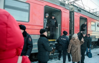 В Серове на мороз высадили из поезда отца с 5-летней дочерью из-за отсутствия паспорта