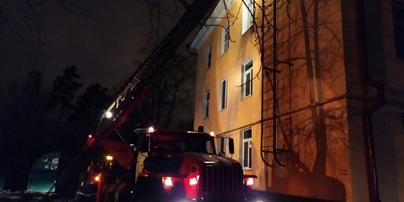 Первоуралец прыгнул с четвертого этажа, спасаясь от пожара