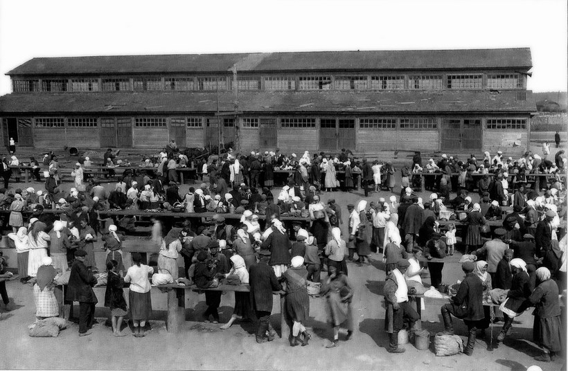 Шарташский рынок в 30-е годы. Фото: 1723.ru