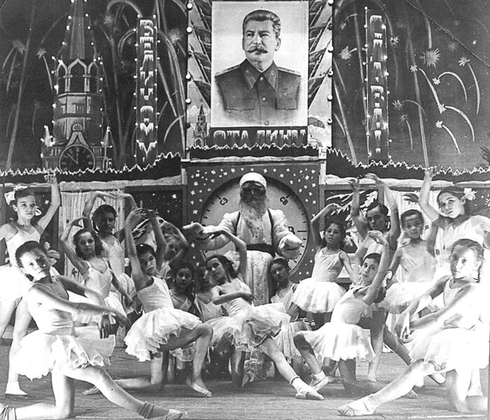 Зачем большевики запретили празднование Нового года?
